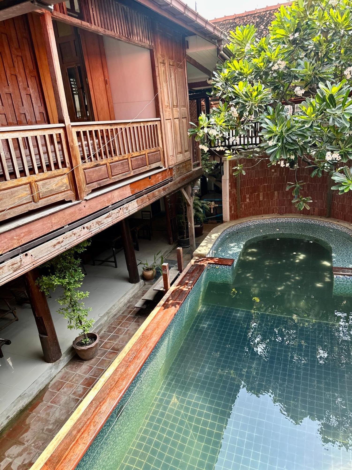 Tony'S Place Ayutthaya Eksteriør billede