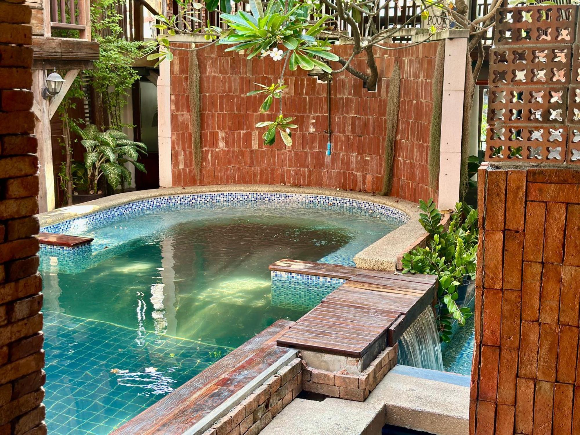 Tony'S Place Ayutthaya Eksteriør billede