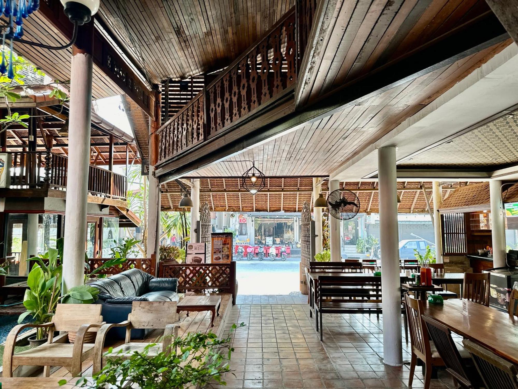 Tony'S Place Ayutthaya Eksteriør billede